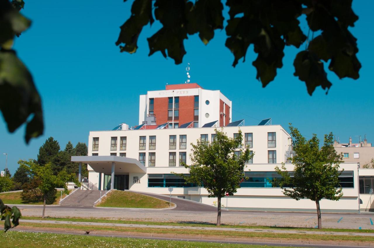 Hotel Park Superior 3* Čakovec Dış mekan fotoğraf